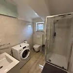 Apartment Stinjan *