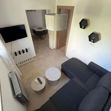 Apartament Stinjan